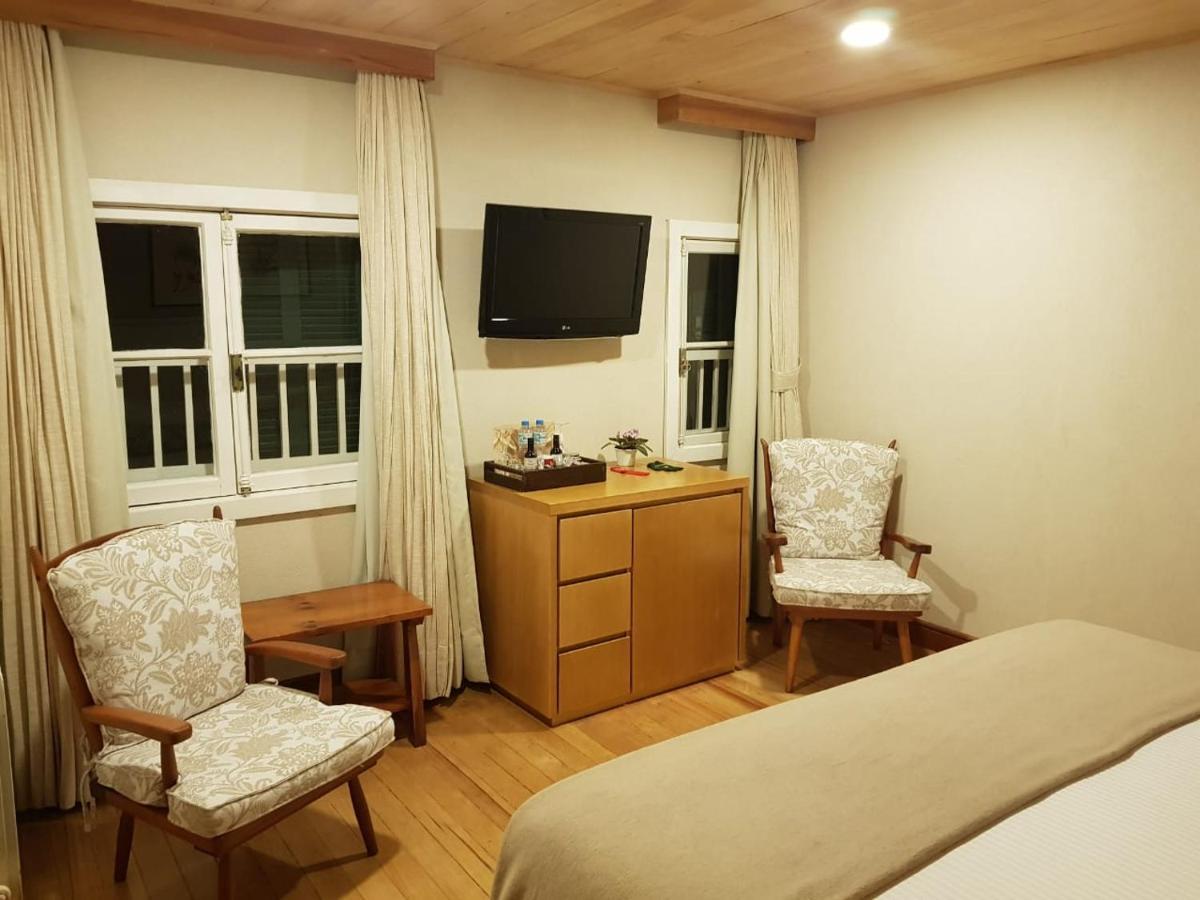 Standard Double Room with Wood View